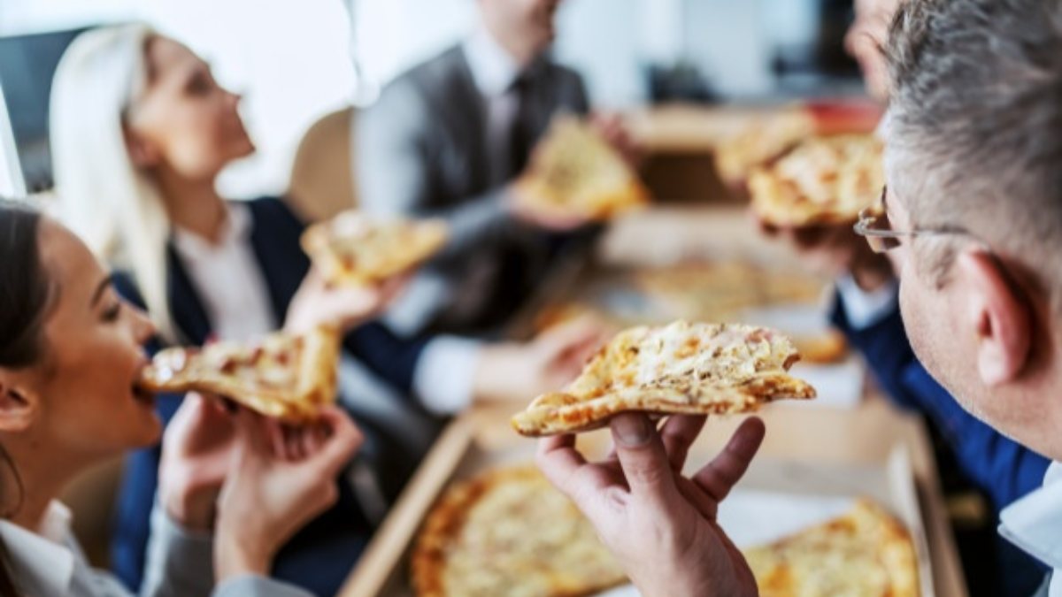 Jeff Bezos’u milyarder yapan taktik: İki pizza kuralı