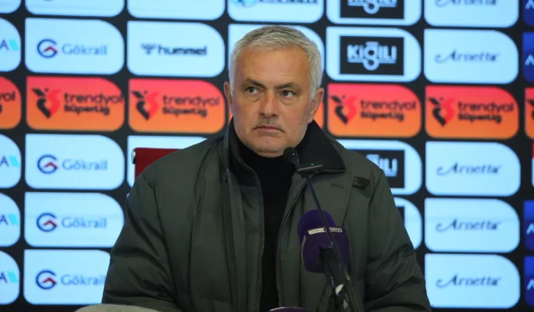 JOSE MOURINHO: “SİVASSPOR KÜMEDE KALIR”