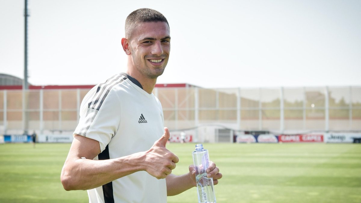 juventus-merih-demiral-icin-evertondan-40-milyon-euro-istedi-k8pkRS4Q.jpg