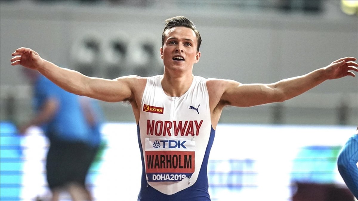 Karsten Warholm, 400 metre engellide 29 yıllık dünya rekorunu kırdı