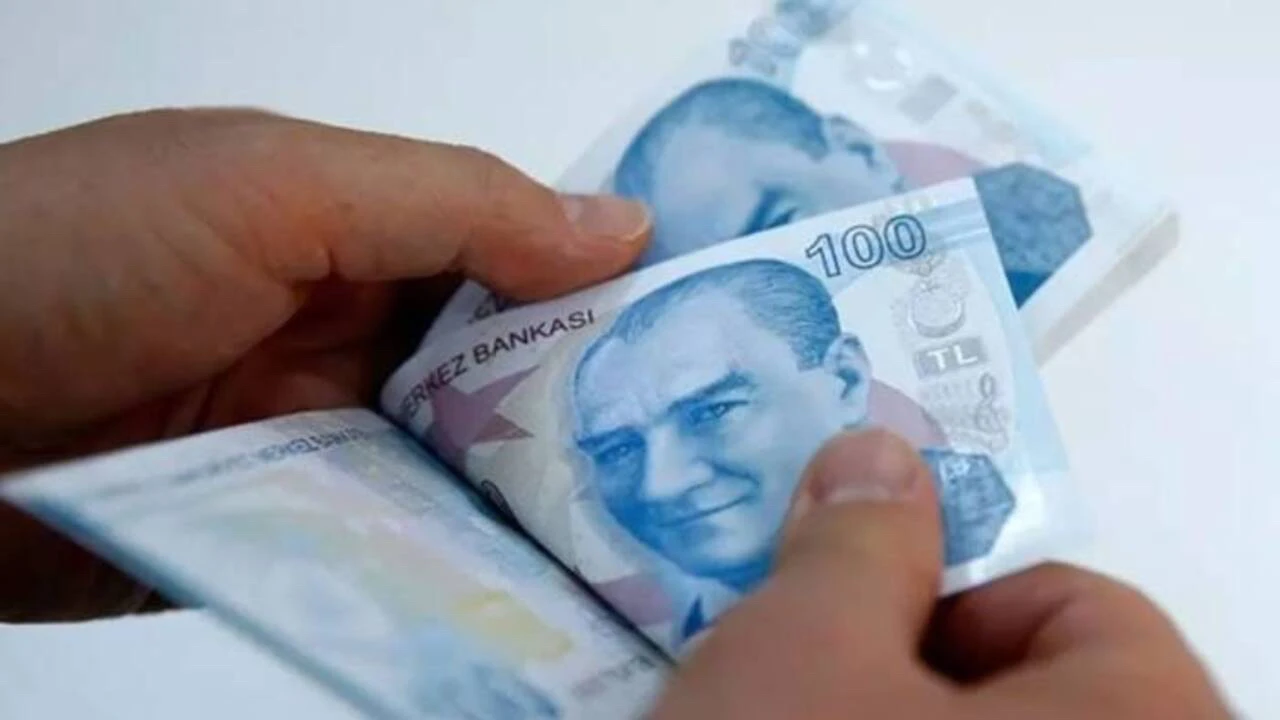 memur-emeklisinin-zam-farki-25-temmuzda-hesaplara-yatacak-ua62