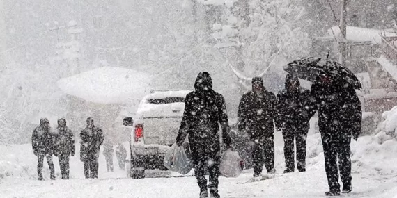 Türkiye’de Sıcaklıklar Düşüyor, Sağanak Yağış Ve Kar Etkili Olacak