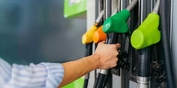 Brent Petrol Fiyatlarındaki Düşüş Akaryakıt Fiyatlarını Aşağı Çekiyor