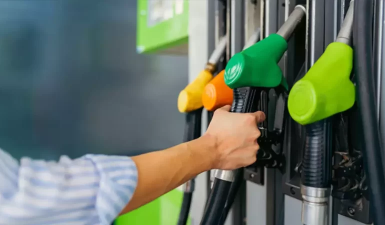 Brent Petrol Fiyatlarındaki Düşüş Akaryakıt Fiyatlarını Aşağı Çekiyor