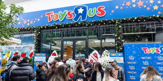 Terminal Kadıköy’de Toys“R”Us rüzgarı: Türkiye’de ilk mağaza açıldı