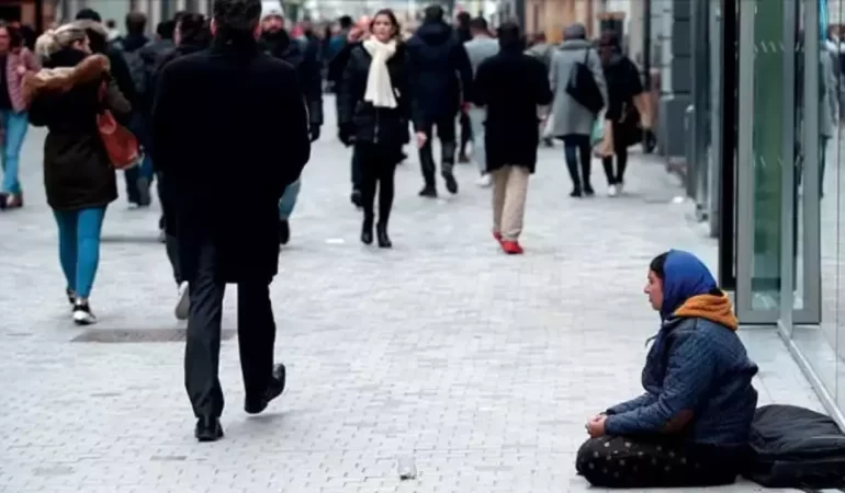 Sakarya’da Dilenci Kadının Serveti Ortaya Çıktı: 320 Bin Lira Altın