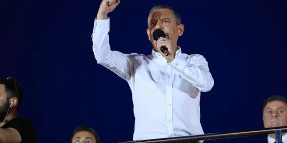 CHP MYK GÖZALTILAR GÜNDEMİYLE OLAĞANÜSTÜ TOPLANDI