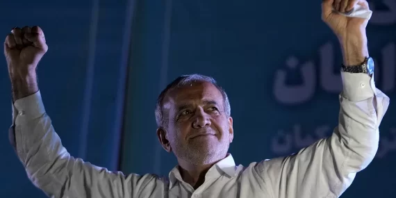 İran Cumhurbaşkanı Pezeşkiyan’a Türkçe Şiir Okuduğu İçin Uyarı!