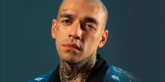 EZHEL’İN ‘TÜRKLÜK’ SÖZLERİ ORTALIĞI KARIŞTIRDI