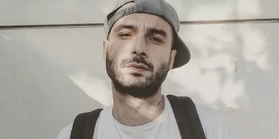 ÜNLÜ RAPÇİ SANSAR SALVO, BABASINA ŞİDDET UYGULADI!