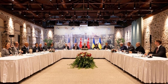 İSTANBUL’DA TARİHİ ZİRVE