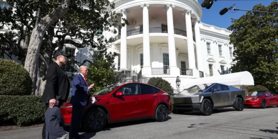 TRUMP’TAN ELON MUSK’A DESTEK: TESLA SATIN ALDI!