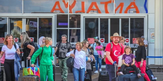 Yabancı Turist Yeni ve Yüksek Fiyatları Kabullenemedi