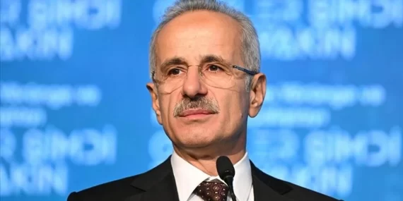 BAKAN URALOĞLU: STARLINK İLE GÖRÜŞMELER SÜRÜYOR, RUHSAT İÇİN ŞARTLAR OLUŞMALI