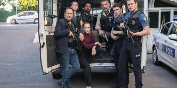 SARP LEVENDOĞLU ARKA SOKAKLAR KADROSUNA KATILDI!